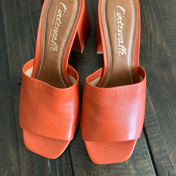 L'Intervalle sandals - Picture 1 of 7